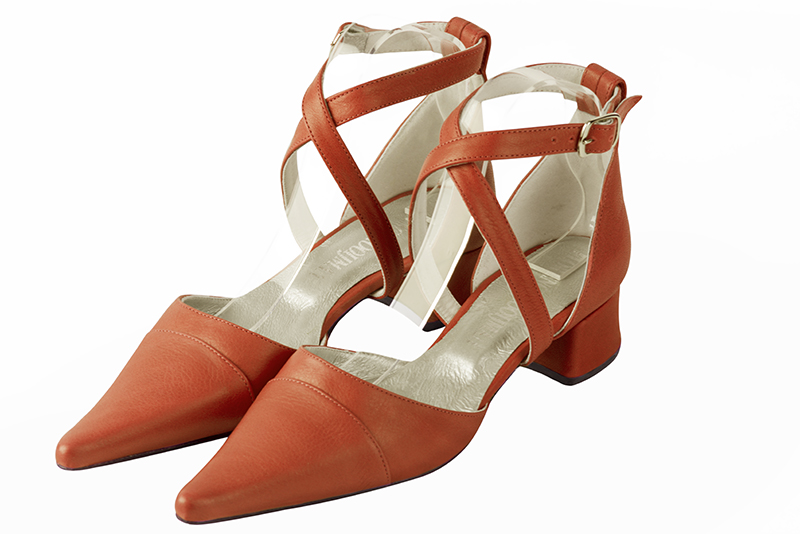 Terracotta orange women's open side shoes, with crossed straps. Pointed toe. Low flare heels. Front view - Florence KOOIJMAN